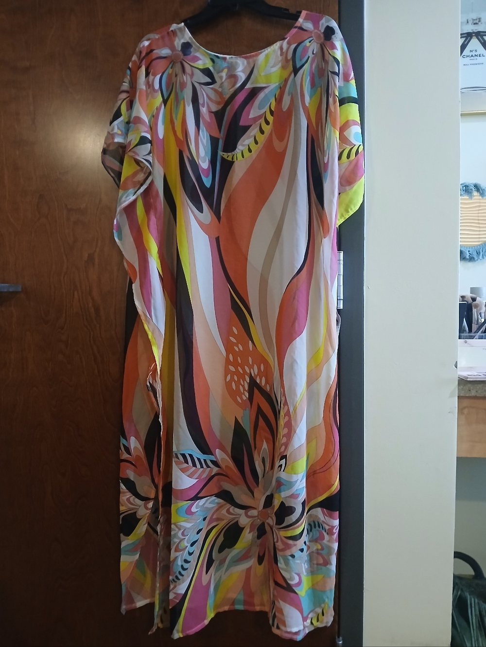 NWOT/ gorgous sheer psychedelic caftan